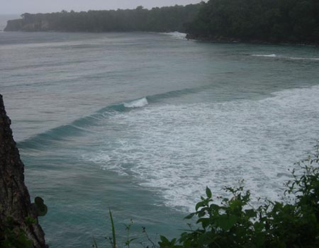 wave next to La Preciosa